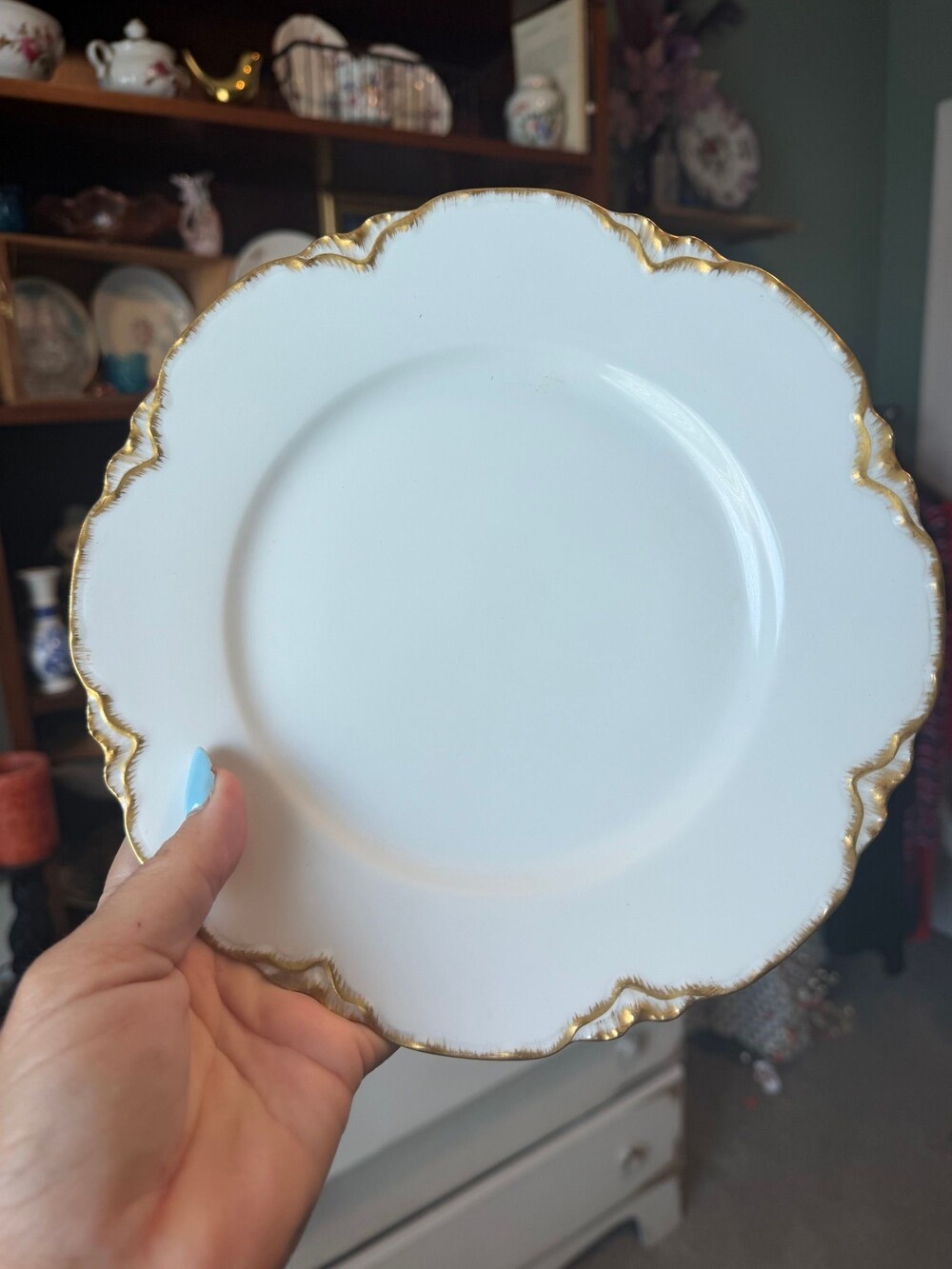 #32 antique Haviland Limoges porcelain plate featuring the Ransom blank with gol